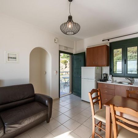 Portela Apartments Kampoula ケラトカンボス エクステリア 写真