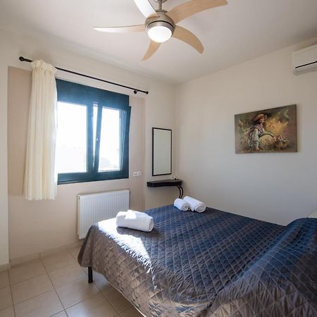 Portela Apartments Kampoula ケラトカンボス エクステリア 写真