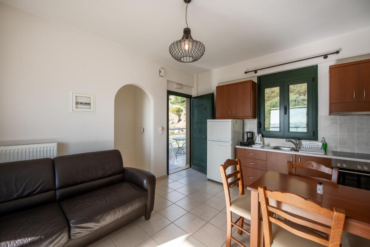 Portela Apartments Kampoula ケラトカンボス エクステリア 写真