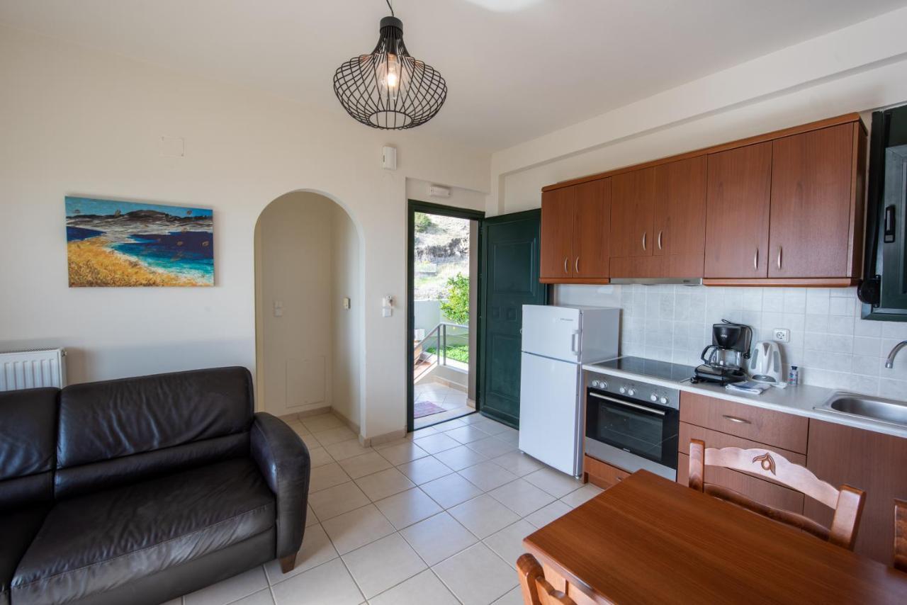 Portela Apartments Kampoula ケラトカンボス エクステリア 写真