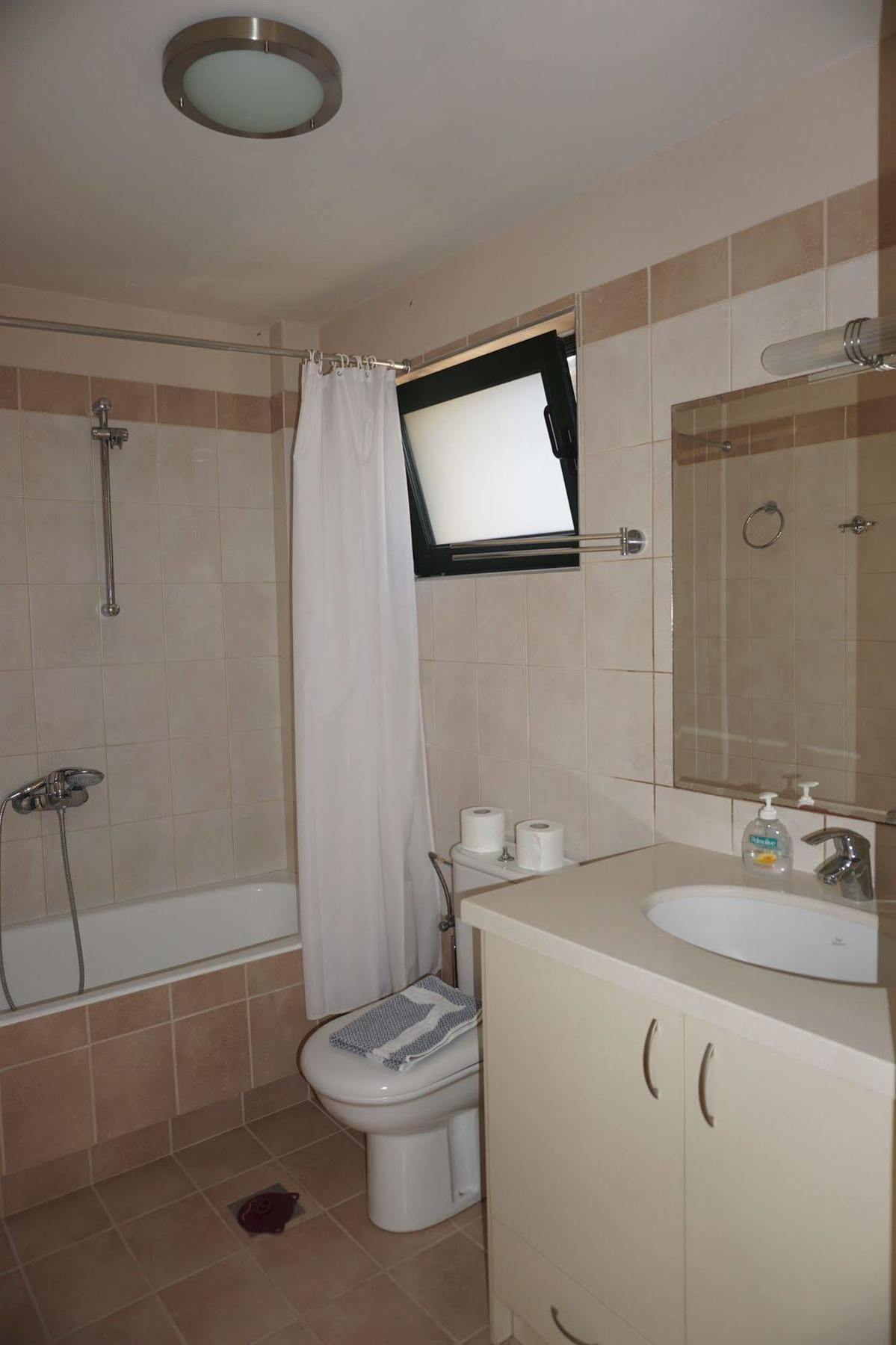 Portela Apartments Kampoula ケラトカンボス エクステリア 写真