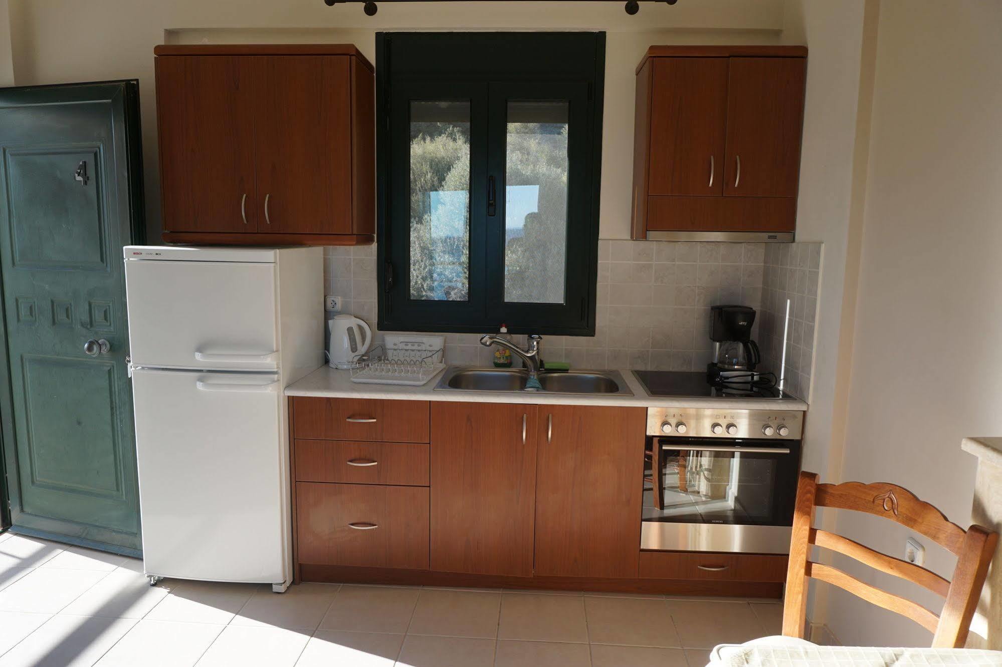 Portela Apartments Kampoula ケラトカンボス エクステリア 写真