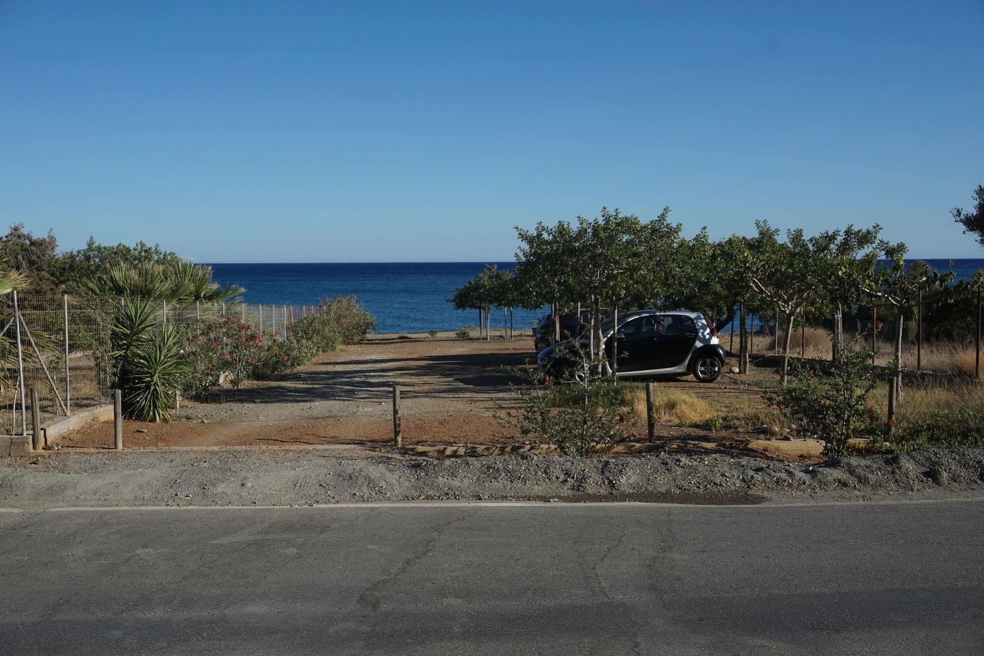 Portela Apartments Kampoula ケラトカンボス エクステリア 写真
