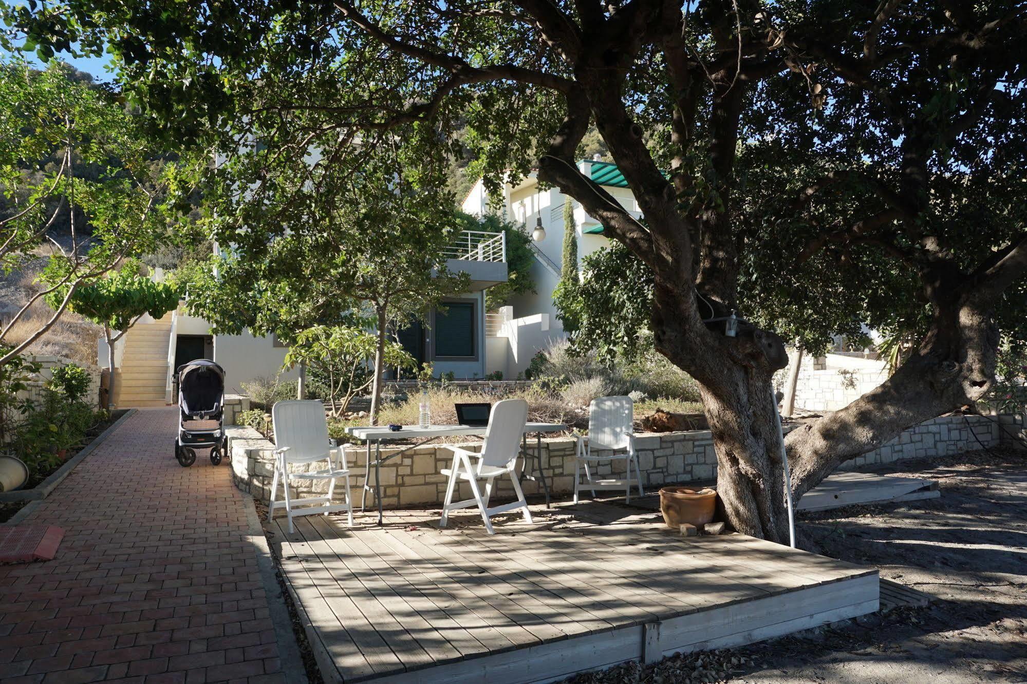 Portela Apartments Kampoula ケラトカンボス エクステリア 写真