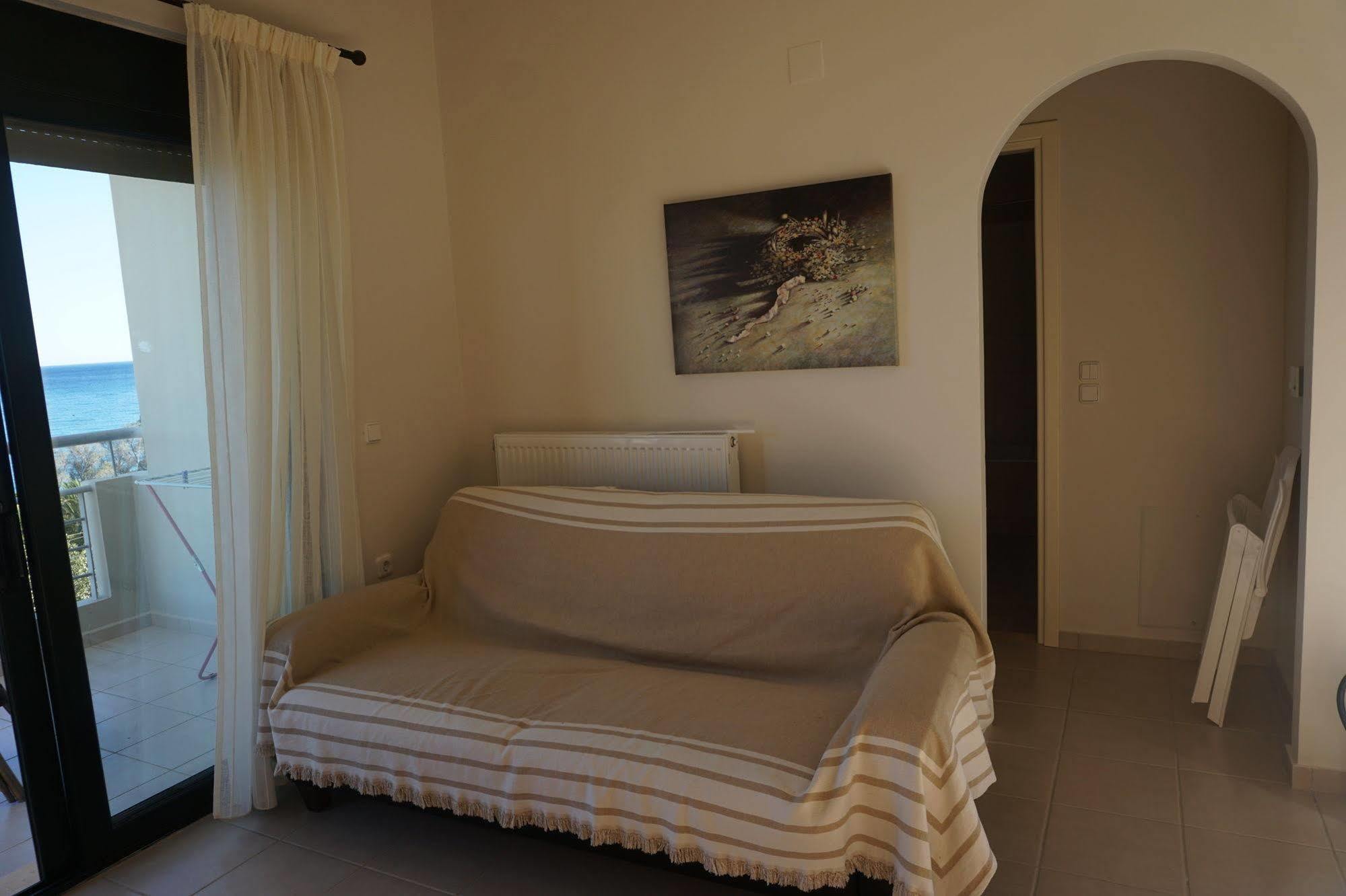 Portela Apartments Kampoula ケラトカンボス エクステリア 写真