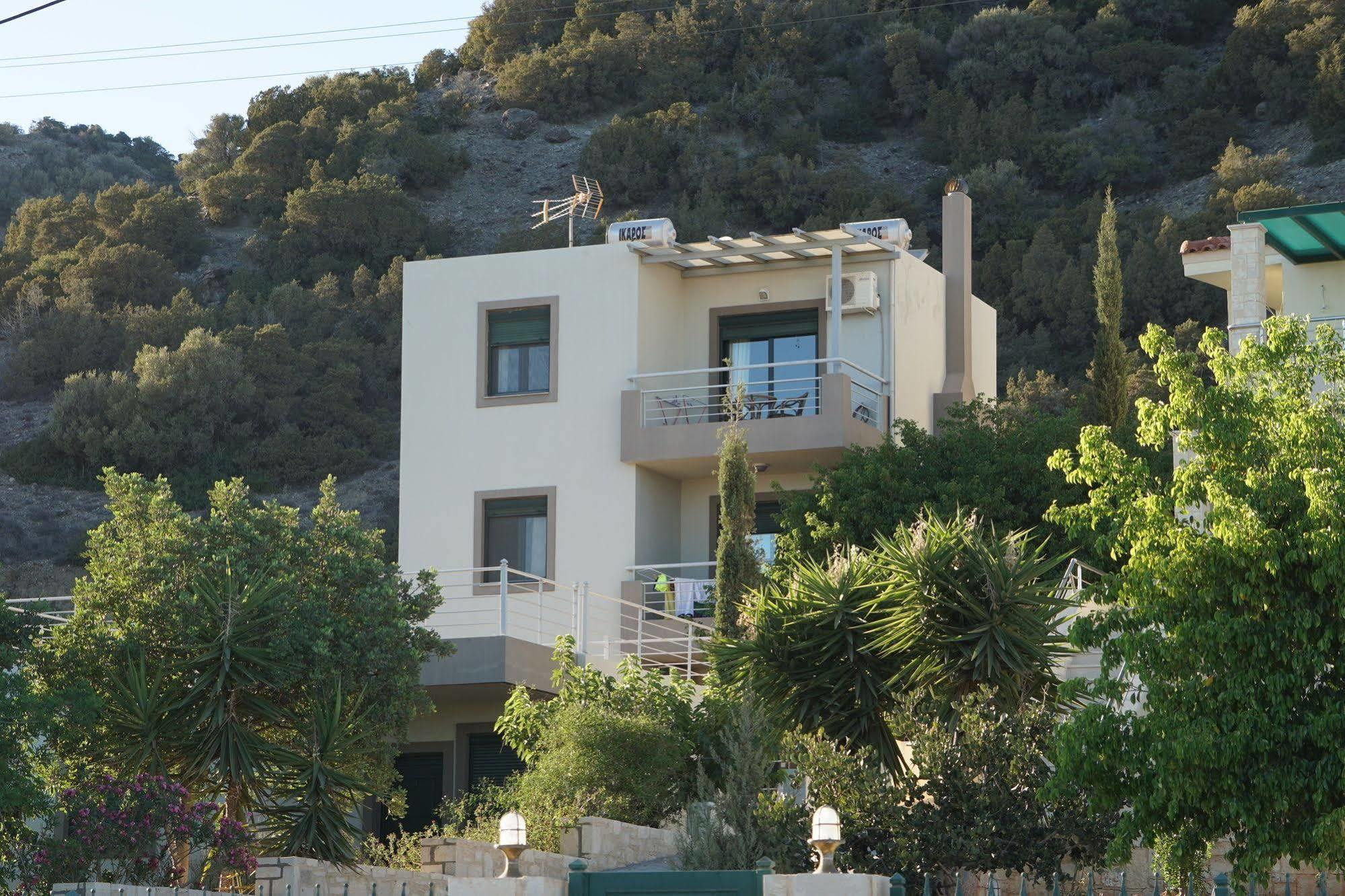 Portela Apartments Kampoula ケラトカンボス エクステリア 写真